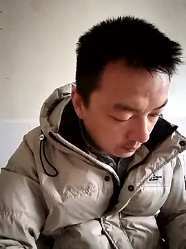 Snapshot of swg176 chatting on January 19, 12:47 am swg176 online show from January 19, 12:47 am