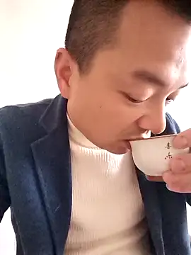 Snapshot of swg176 chatting on March 2, 4:35 am swg176 online show from March 2, 4:35 am