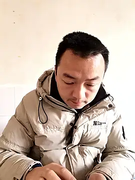 Snapshot of swg176 chatting on January 12, 3:13 am swg176 online show from January 12, 3:13 am