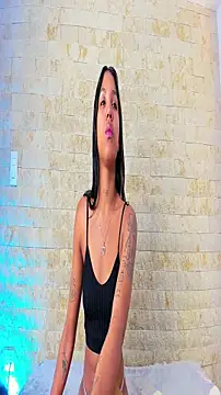 Snapshot of pocahontas_pow chatting on October 22, 12:26 pm pocahontas pow online show from October 22, 12:26 pm