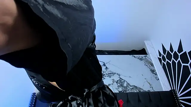 EthaanCox online show from March 12, 9:30 pm