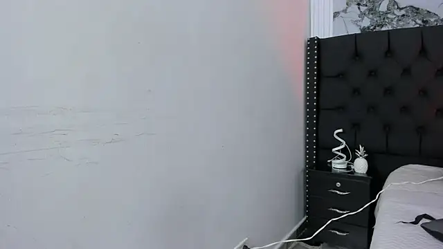 EthaanCox online show from March 28, 8:54 pm