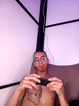 EthaanCox online show from March 14, 8:48 pm