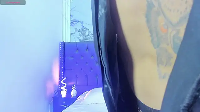 EthaanCox online show from March 22, 9:49 pm