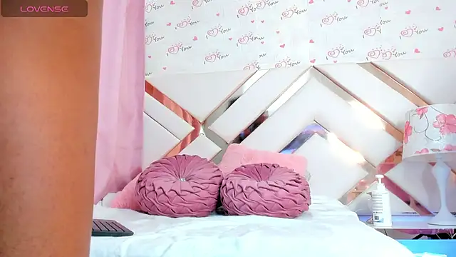 NoaBrowm online show from January 30, 1:53 pm