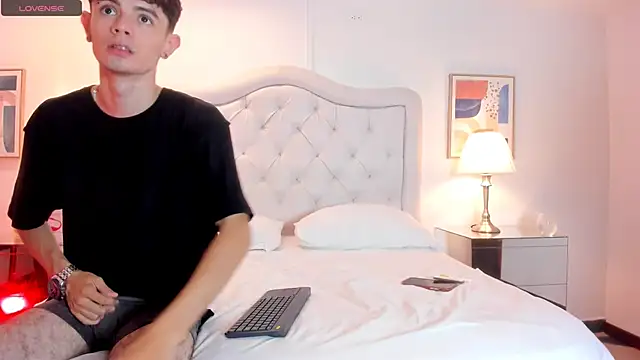 connor and angel online show from February 19, 8:20 pm