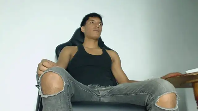 matteo rivas online show from February 12, 3:50 am