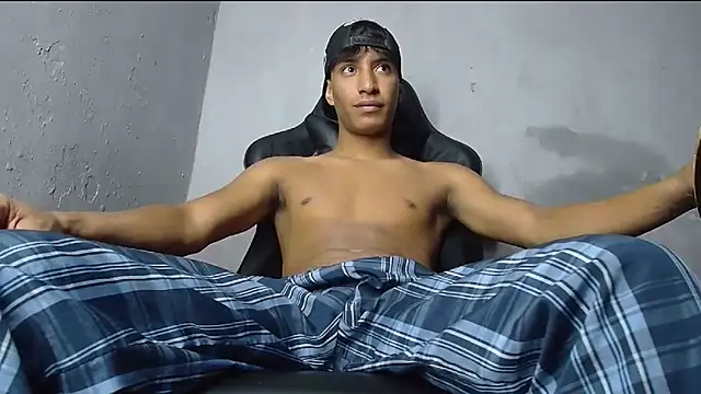 matteo rivas online show from April 16, 9:39 pm