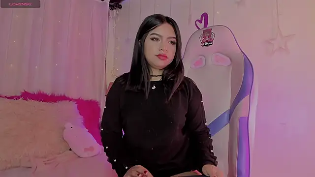 emma soffia  online show from March 13, 6:01 pm