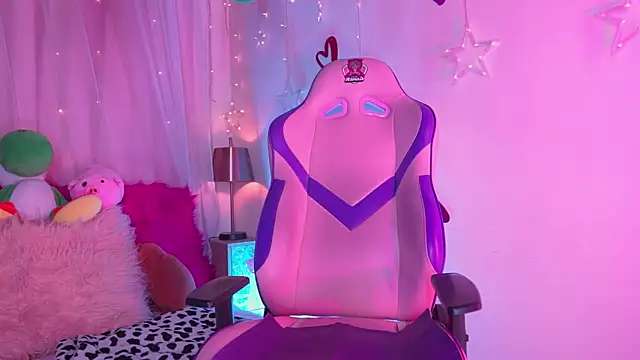 emma soffia  online show from March 17, 6:42 pm