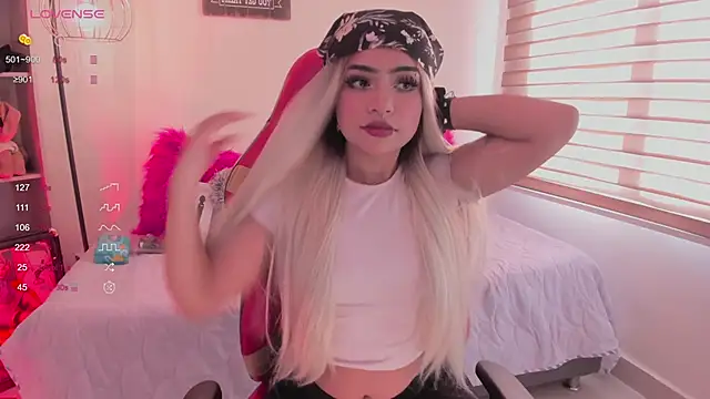 emma soffia  online show from April 24, 9:50 pm