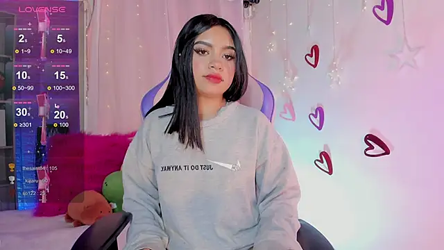 emma soffia  online show from March 7, 8:55 pm