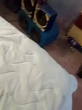 Snapshot of Jinenez chatting on February 26, 8:15 pm Jinenez online show from February 26, 8:15 pm