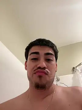 Snapshot of Daddywick chatting on February 24, 2:26 pm Daddywick online show from February 24, 2:26 pm