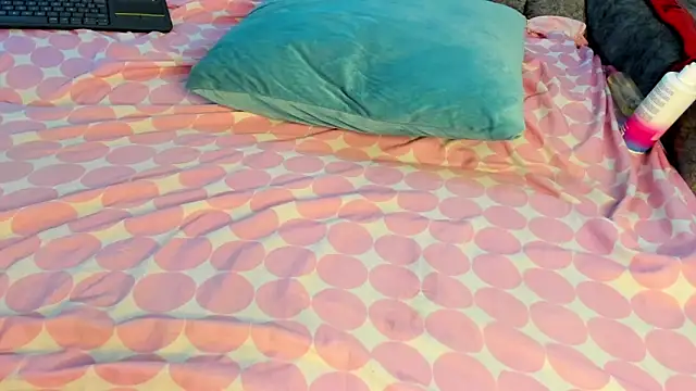 MARIAM COLINS online show from February 8, 10:39 am