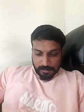 Snapshot of Chennaibull15 chatting on February 15, 9:38 am Chennaibull15 online show from February 15, 9:38 am