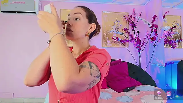 scarlette69 online show from February 10, 8:08 pm