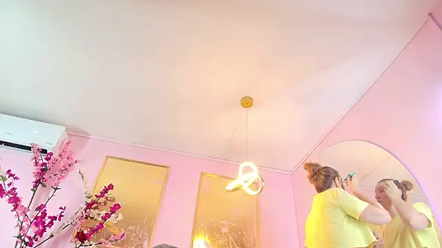 scarlette69 online show from October 8, 7:36 pm