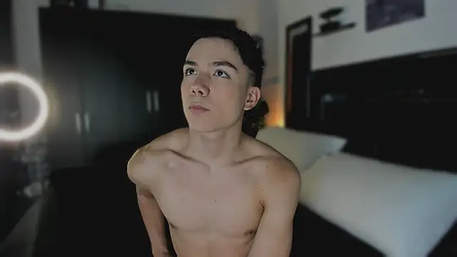 Snapshot of alanblack1 chatting on July 8, 1:08 am alanblack1 online show from July 8, 1:08 am