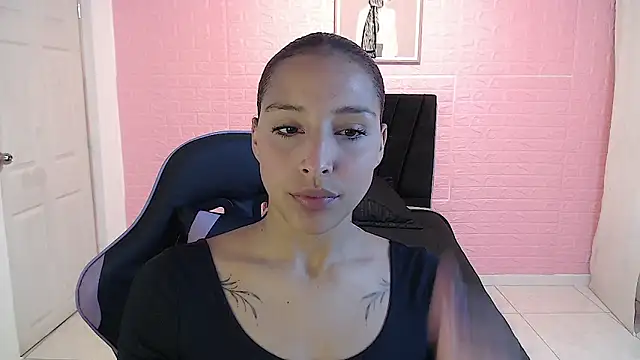 Snapshot of DULCE1609 chatting on November 15, 8:46 pm DULCE1609 online show from November 15, 8:46 pm