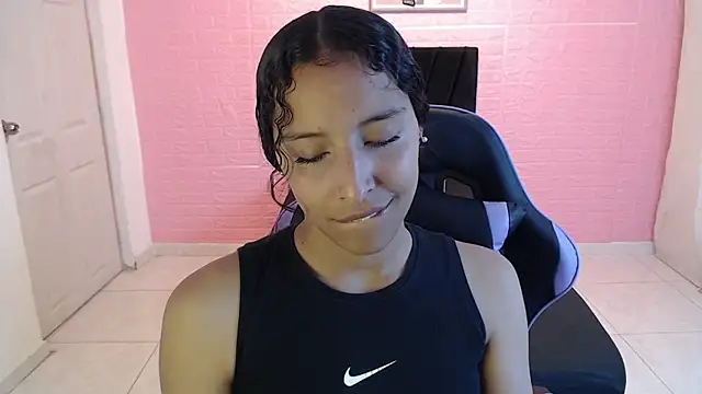 Snapshot of DULCE1609 chatting on December 22, 10:43 pm DULCE1609 online show from December 22, 10:43 pm