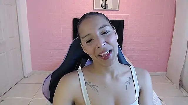 Snapshot of DULCE1609 chatting on November 10, 8:03 pm DULCE1609 online show from November 10, 8:03 pm