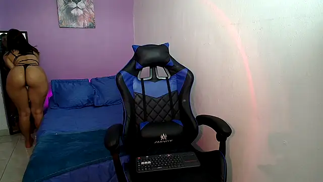 alana lara online show from October 25, 4:44 am