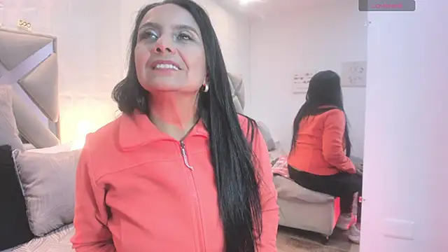 Snapshot of raquell_moore chatting on October 1, 1:26 pm raquell moore online show from October 1, 1:26 pm
