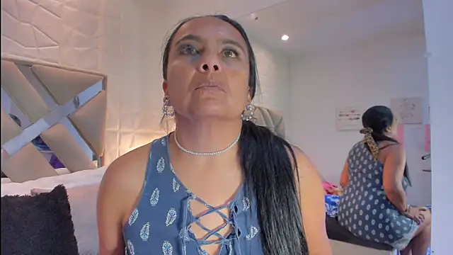 raquell moore online show from March 19, 12:27 pm