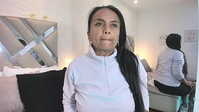 raquell moore online show from November 14, 11:47 am