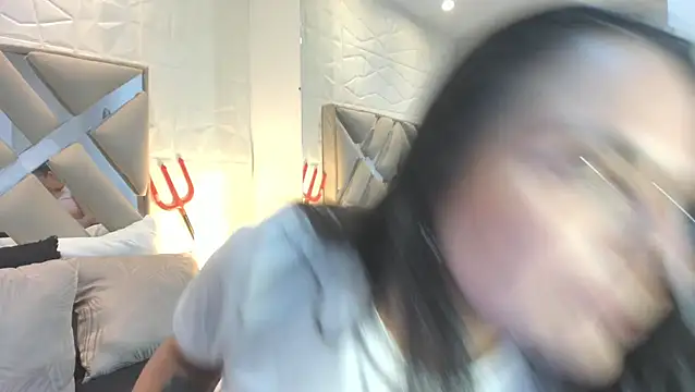 Snapshot of raquell_moore chatting on March 1, 9:04 pm raquell moore online show from March 1, 9:04 pm