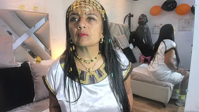 raquell moore online show from October 31, 11:51 am