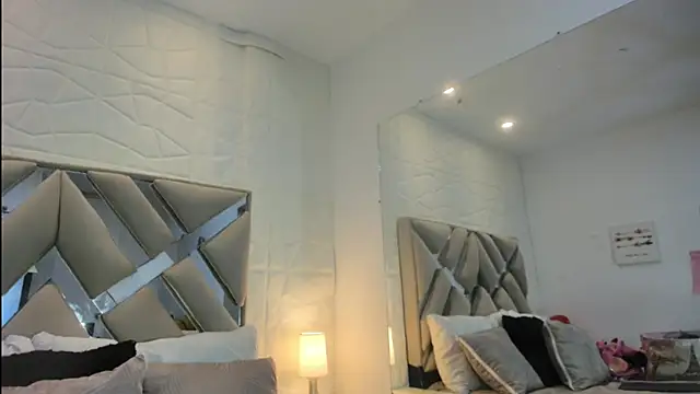 raquell moore online show from March 10, 12:09 pm