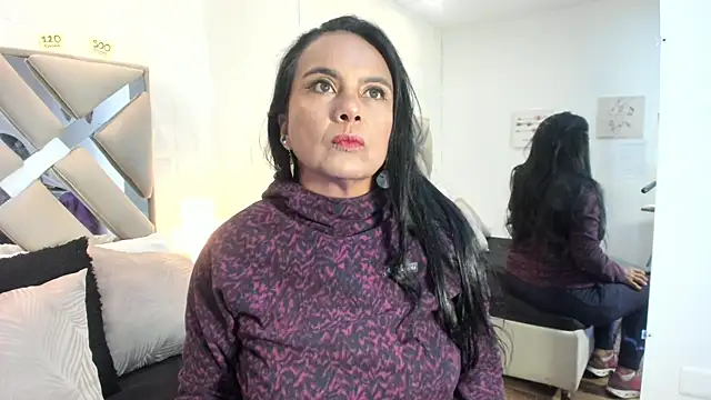 raquell moore online show from November 30, 11:55 am