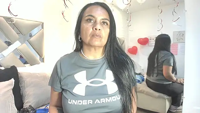 Snapshot of raquell_moore chatting on February 17, 1:19 pm raquell moore online show from February 17, 1:19 pm