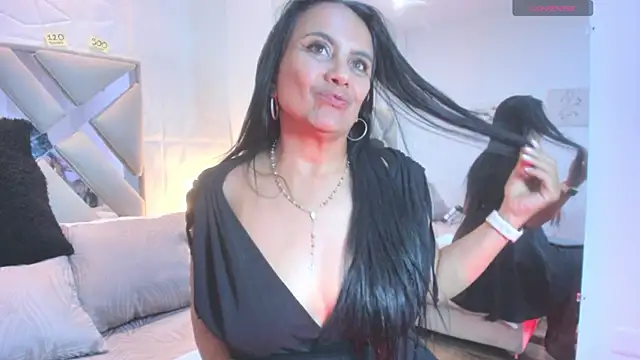 Snapshot of raquell_moore chatting on September 23, 11:45 pm raquell moore online show from September 23, 11:45 pm