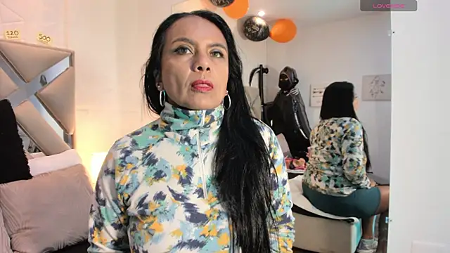 raquell moore online show from October 23, 12:04 pm