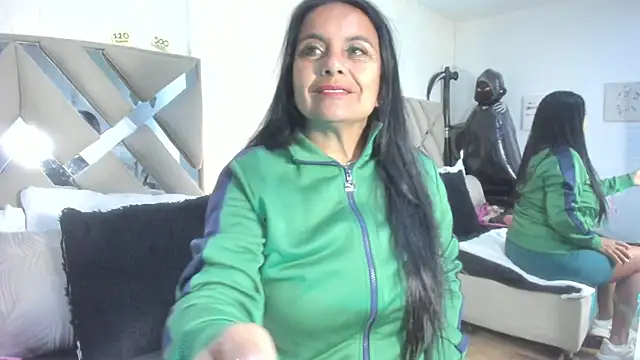 raquell moore online show from November 11, 12:11 pm