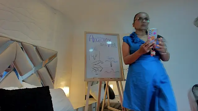 Snapshot of raquell_moore chatting on March 8, 6:47 pm raquell moore online show from March 8, 6:47 pm