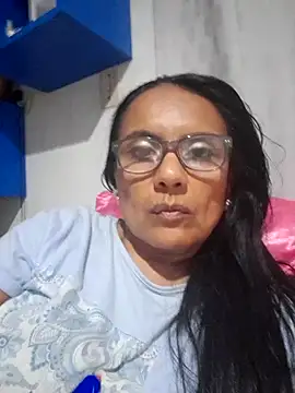 raquell moore online show from October 26, 2:56 am