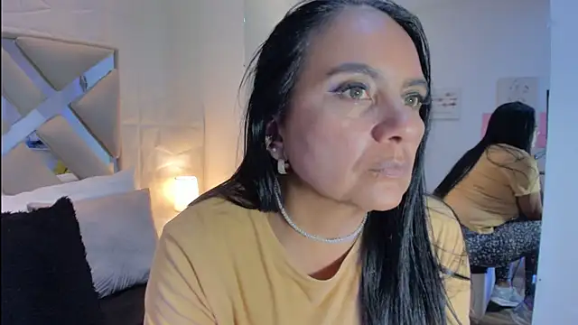 raquell moore online show from March 19, 12:21 am