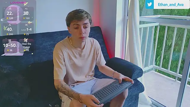 ethan and ava online show from October 22, 12:48 pm