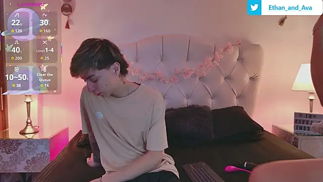 ethan and ava online show from September 30, 12:55 pm