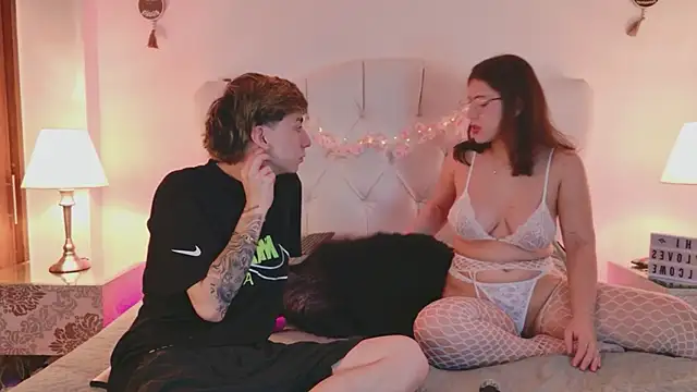 ethan and ava online show from September 25, 3:01 am