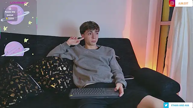 ethan and ava online show from December 22, 2:22 am