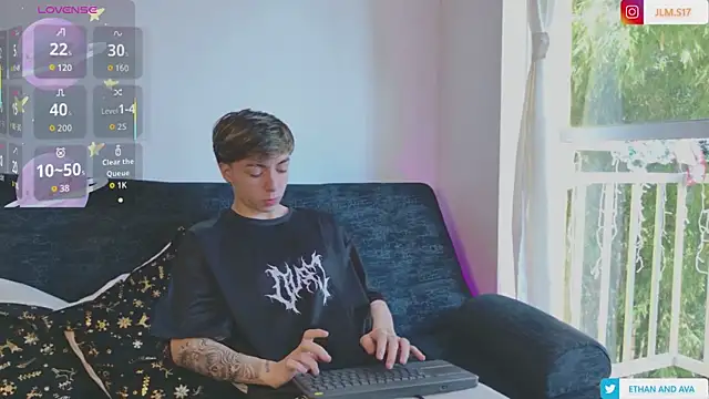 ethan and ava online show from December 3, 12:48 pm