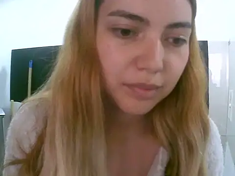 Snapshot of VittoriaTaylor chatting on November 24, 9:37 pm VittoriaTaylor online show from November 24, 9:37 pm