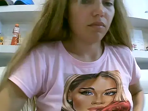 VittoriaTaylor online show from April 18, 8:20 pm
