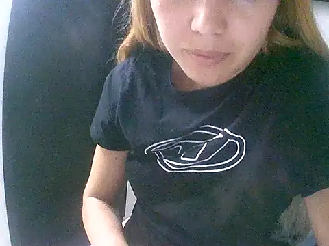 VittoriaTaylor online show from February 24, 12:11 am