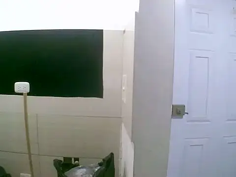 Snapshot of VittoriaTaylor chatting on November 26, 12:10 am VittoriaTaylor online show from November 26, 12:10 am